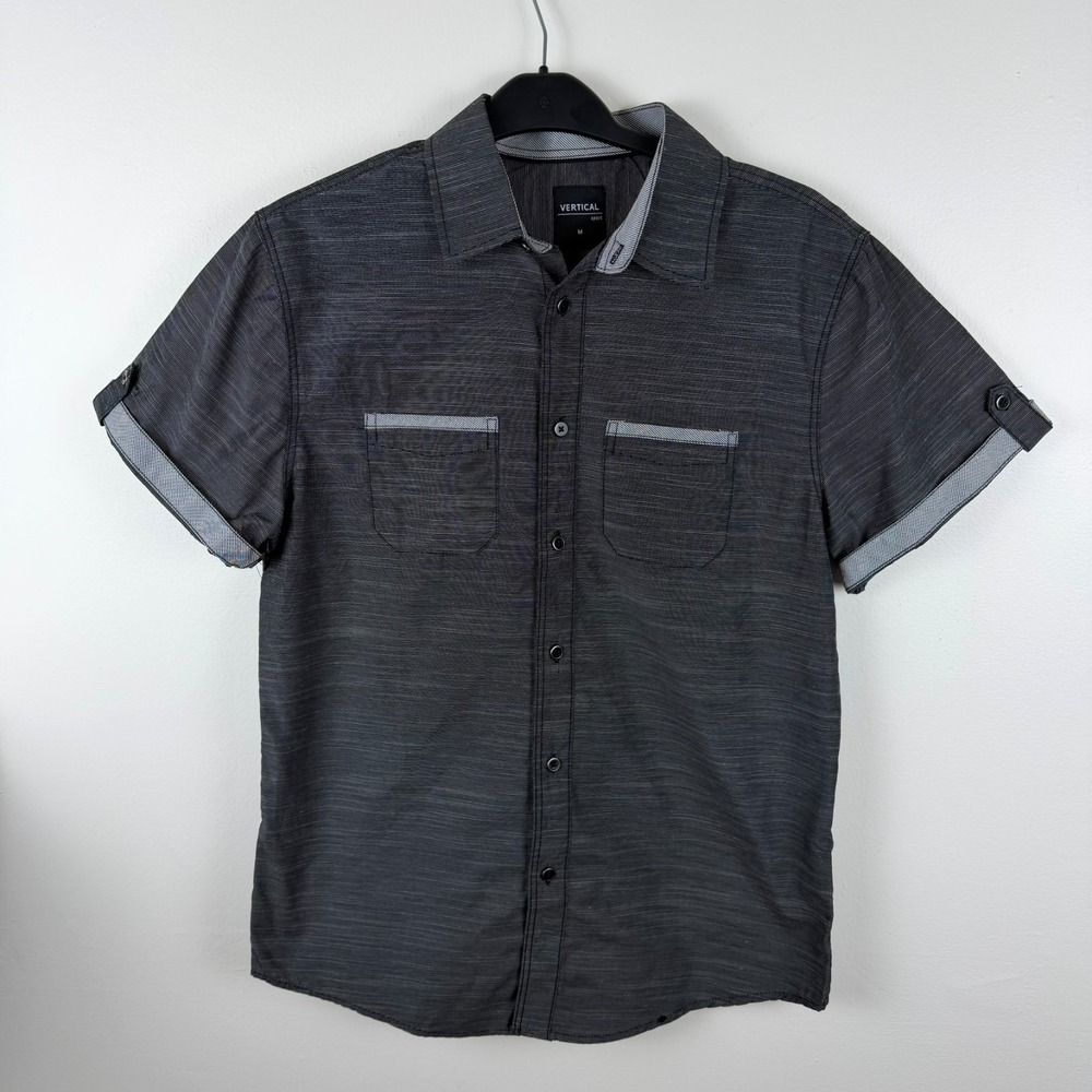 Vertical Men Gray Button-Up Short Sleeve Patch Pocket Comfort-Fit Casual Shirt M